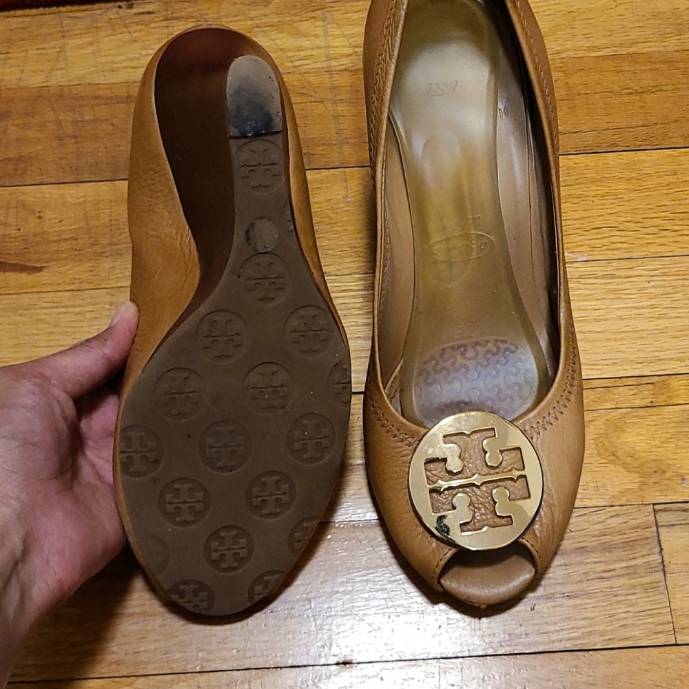 Tory Burch Caramel Wedges